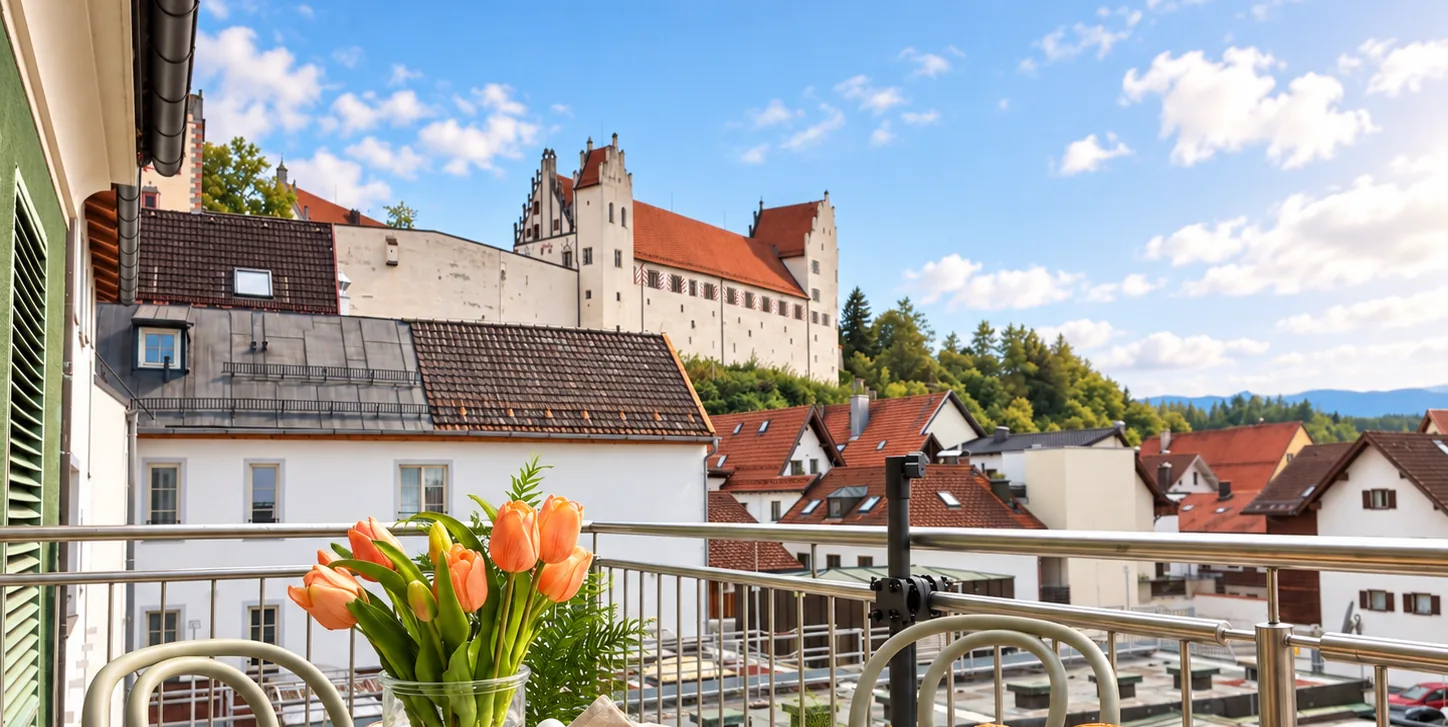 Apartment 4 – Balkon mit Schlossblick